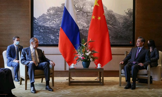 2021年3月22日，中国桂林，中国外长王毅和俄罗斯外长拉夫罗夫举行会晤