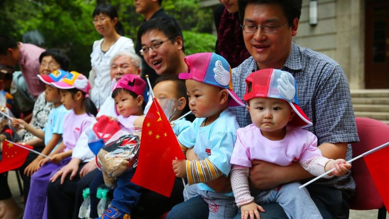 中国人口：官方普查总数14.1亿，增长率微降